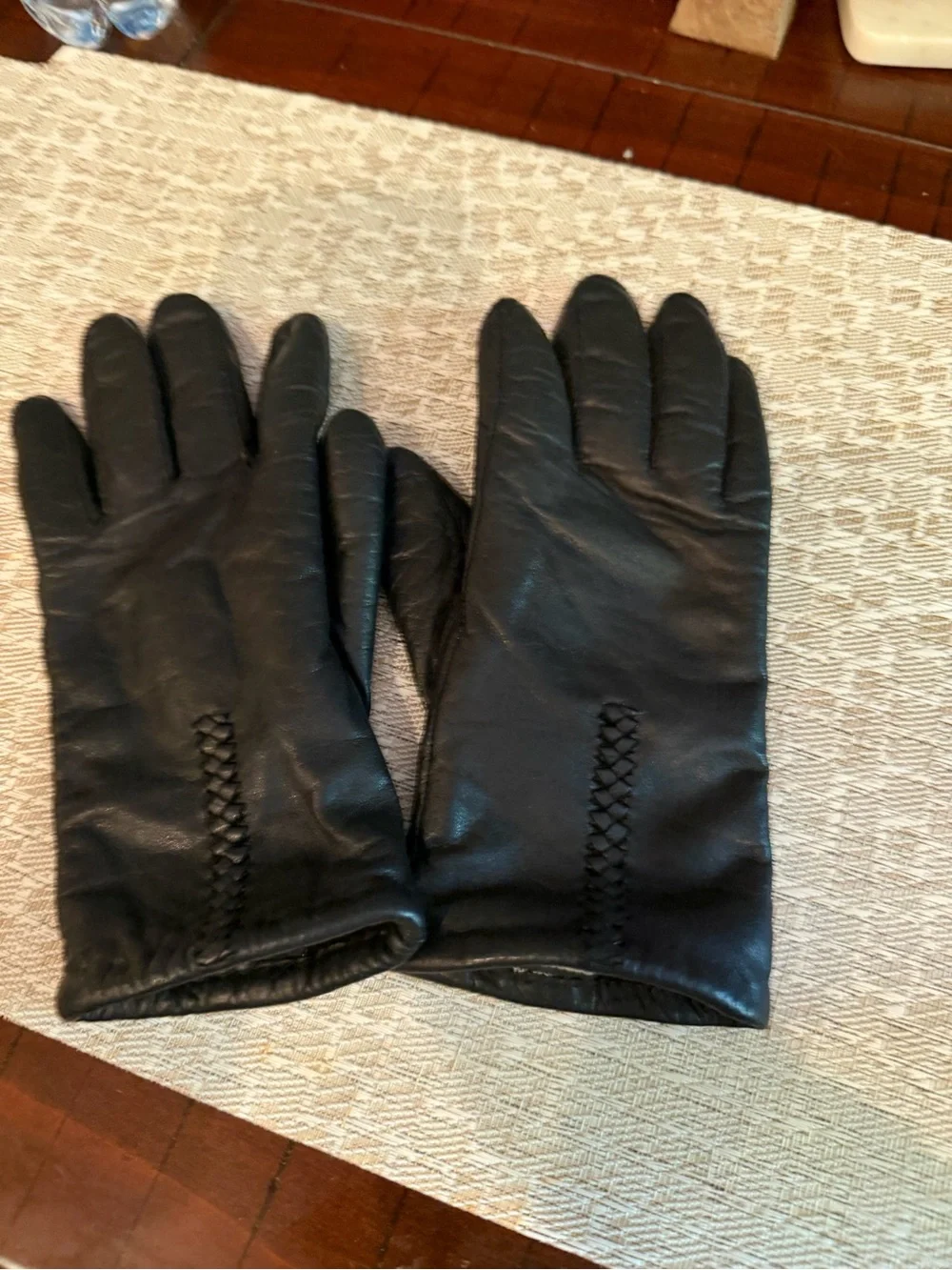 Wilson’s leather womens gloves Sz S